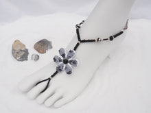 Load image into Gallery viewer, Lacy Daisy Barefoot Jewels