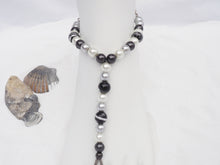 Load image into Gallery viewer, Black and Silver swirls Barefoot Jewels