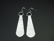 Load image into Gallery viewer, Dangle scoop earring